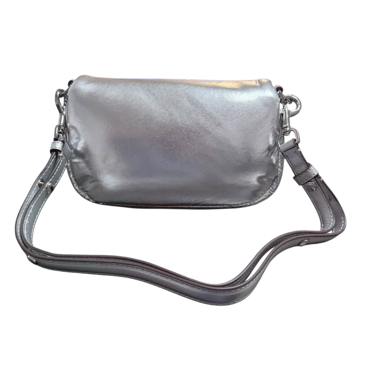 Bolsa crossbody Tory Burch britten met&aacute;lico plateado image number null