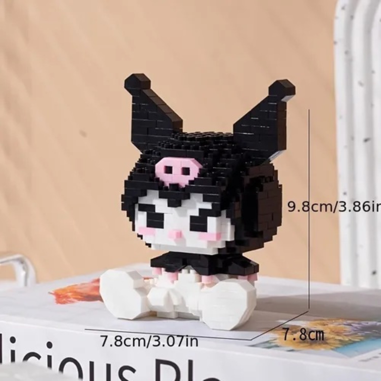 Set Mini Bloques Armables Kuromi 396 pzs Negro image number null