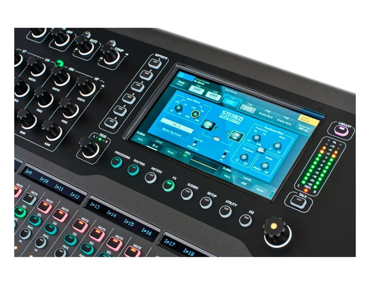 Mezcladora Digital ALLEN & HEATH QU-6 Con 24 Preamplificador image number null