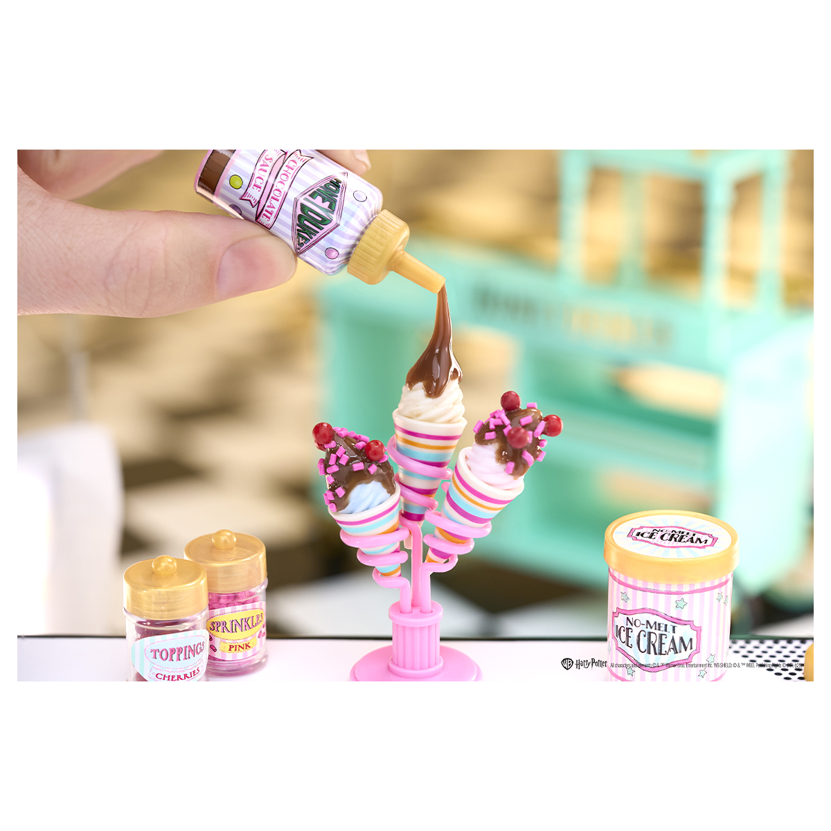 Set de Minifiguras MINIVERSE  Make It Mini Harry Potter Carrito de Dulces de HONEYDUKES image number null