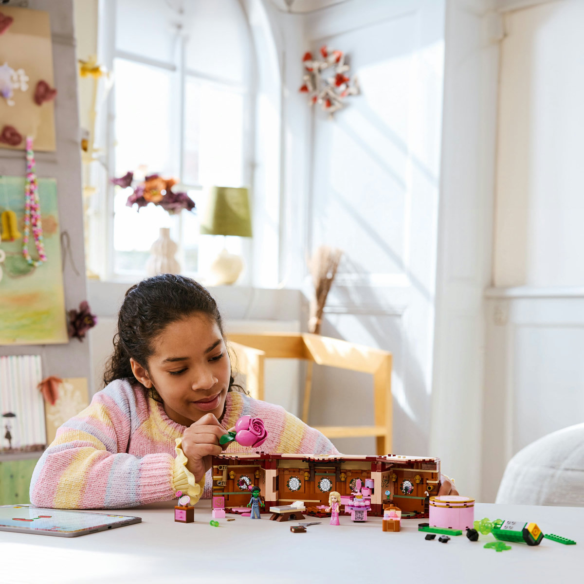 LEGO&reg; Wicked Habitaci&oacute;n de Glinda y Elphaba 75683 image number null