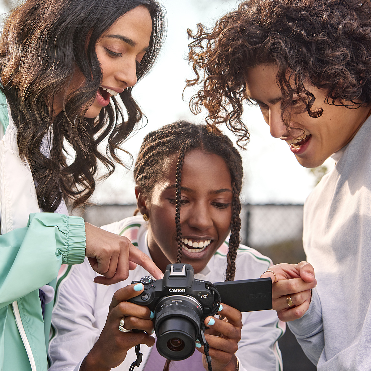 Cámara Canon Kit R50 Lente 18-45 Sd G Ext image number null