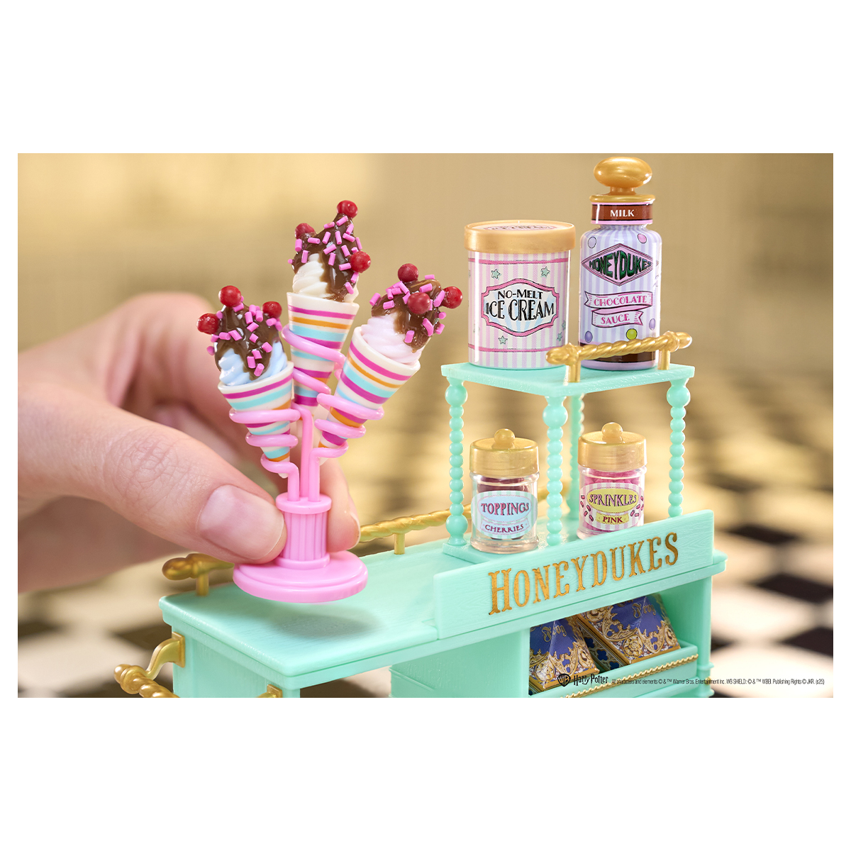 Set de Minifiguras MINIVERSE  Make It Mini Harry Potter Carrito de Dulces de HONEYDUKES image number null
