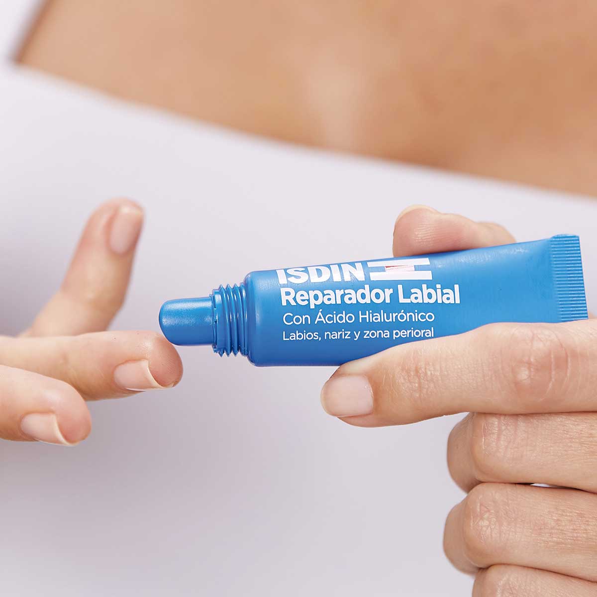 Isdin Reparador Labial Fluido 10Ml image number null