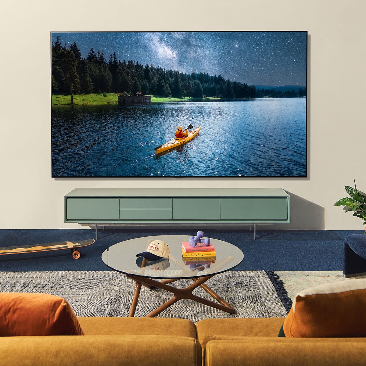 Pantalla LG de 65 Pulgadas 4K ThinQ OLED65C4PSA en la Compra de Este Producto de Regalo Barra De Sonido Lg Sk1d Ean: 8806096419816 image number null