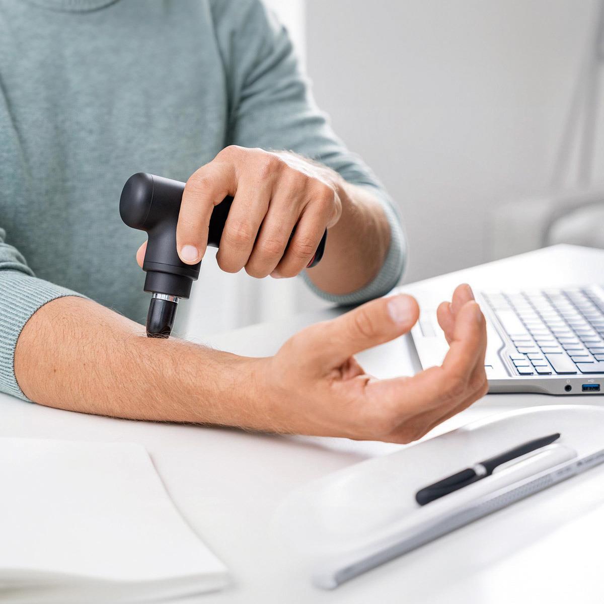 Aparato De Masaje Muscular Mg 79 Massage Gun Sensitive image number null
