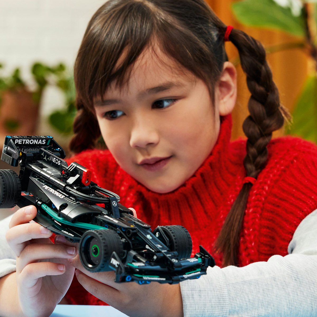 LEGO Mercedes-AMG F1 W14 E Performance Pull-Back image number null