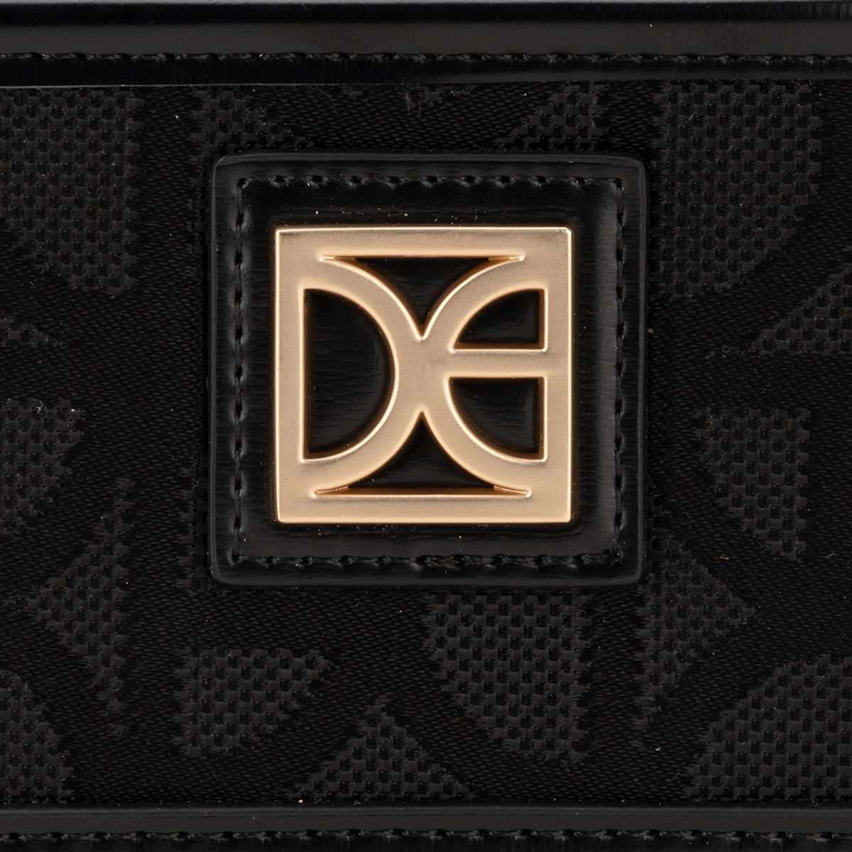 Billetera Flap Cloe Color Negro para Mujer image number null