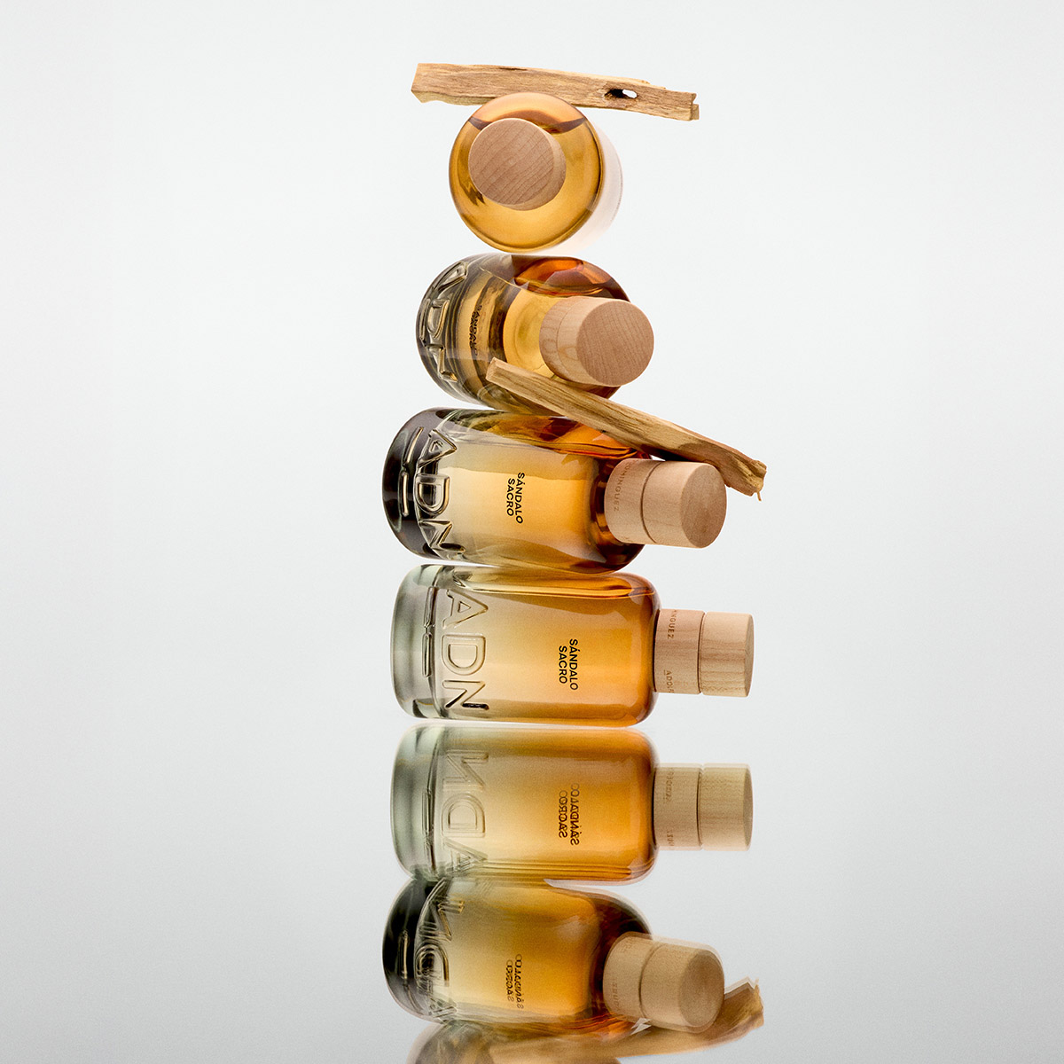 Eau de Parfum Adolfo Domínguez ADN Sándalo Sacro 100 ml Unisex image number null