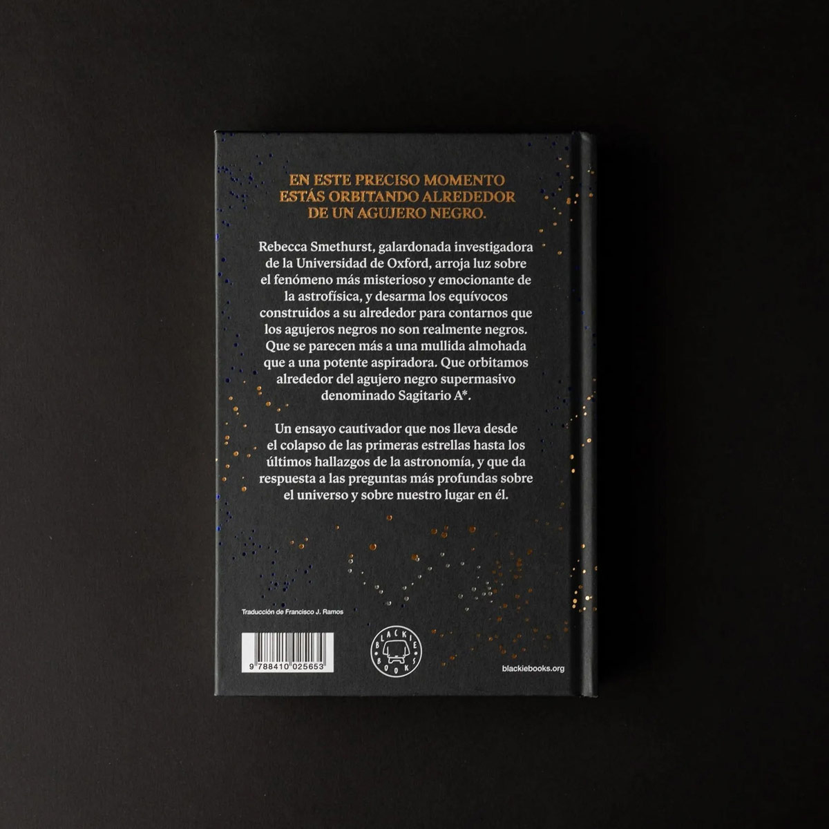 Breve historia de los agujeros negros image number null