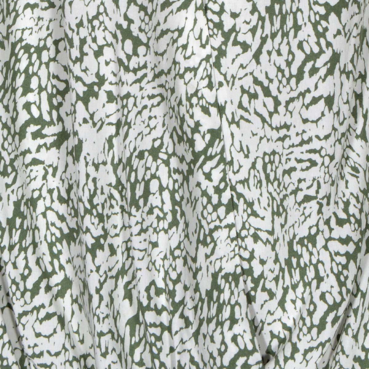 Blusa Estampada con Escote Cruzado Philosophy Talla Extra Grande Color Verde Combinado para Mujer image number null