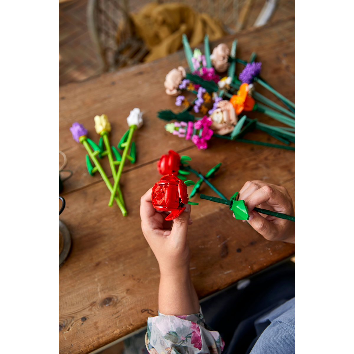 LEGO&reg; Rosas image number null